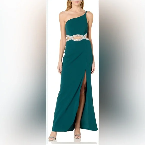 Elegant Green Strapless Dress with Silver Accents at midriff - Picture 4 of 12